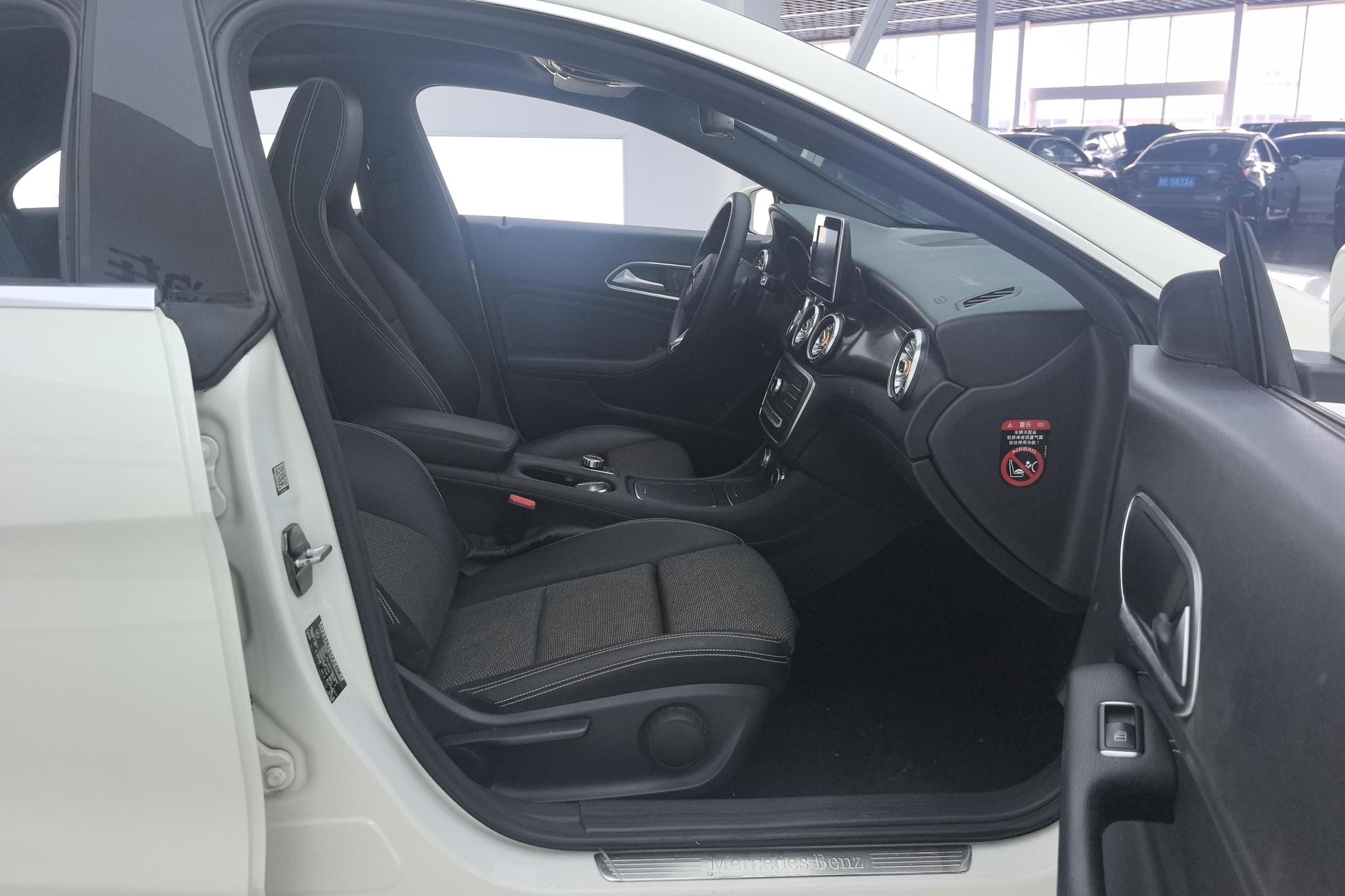 Mercedes-Benz CLA 2017 CLA 180