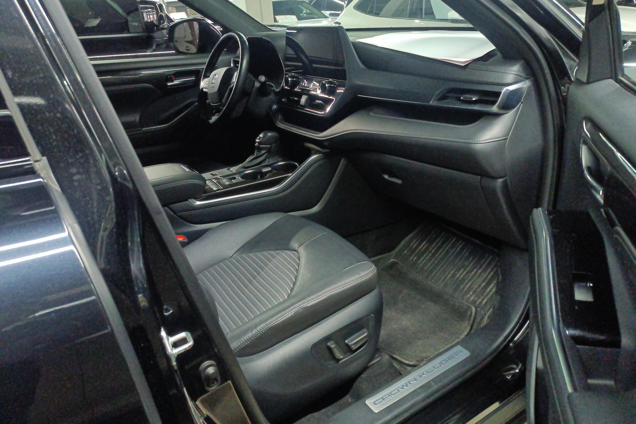 Toyota Crown Kluger 2021 2.5L HEV Luxury