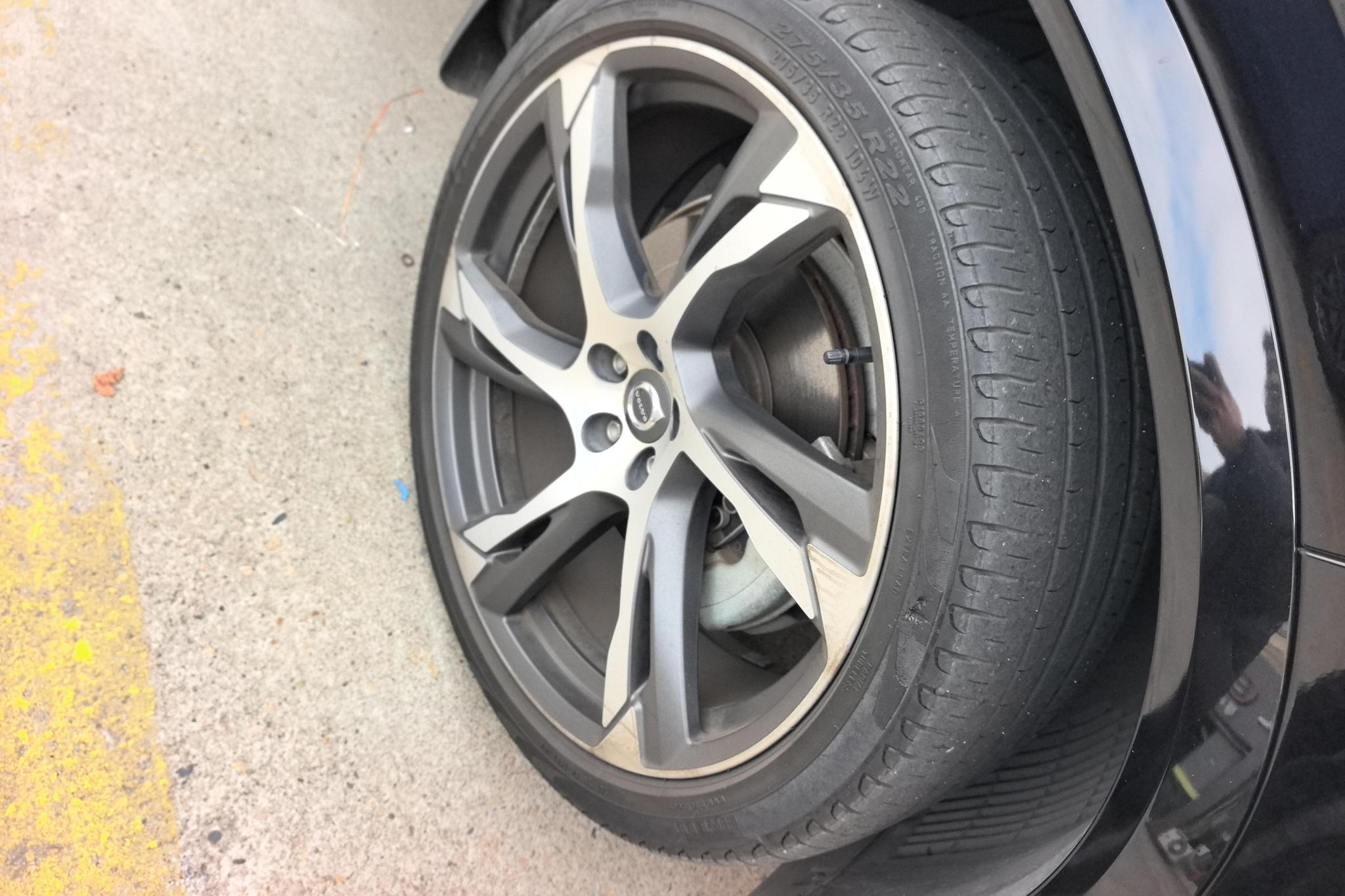Volvo XC90 2015 T6 7 мест