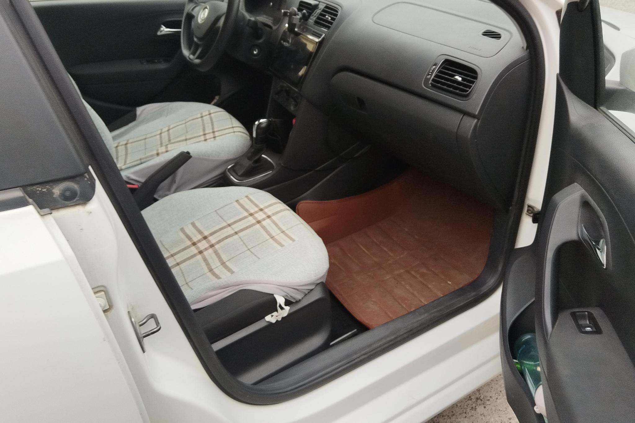Volkswagen Polo 2016 1.4L AT
