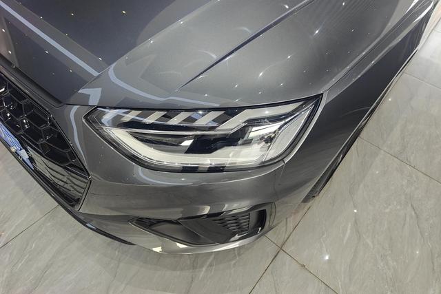 Audi A4L 2024 Темно-серый из Китая, фото 3