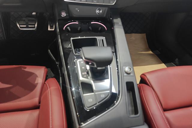 Audi A4L id 4320700 из Китая 7