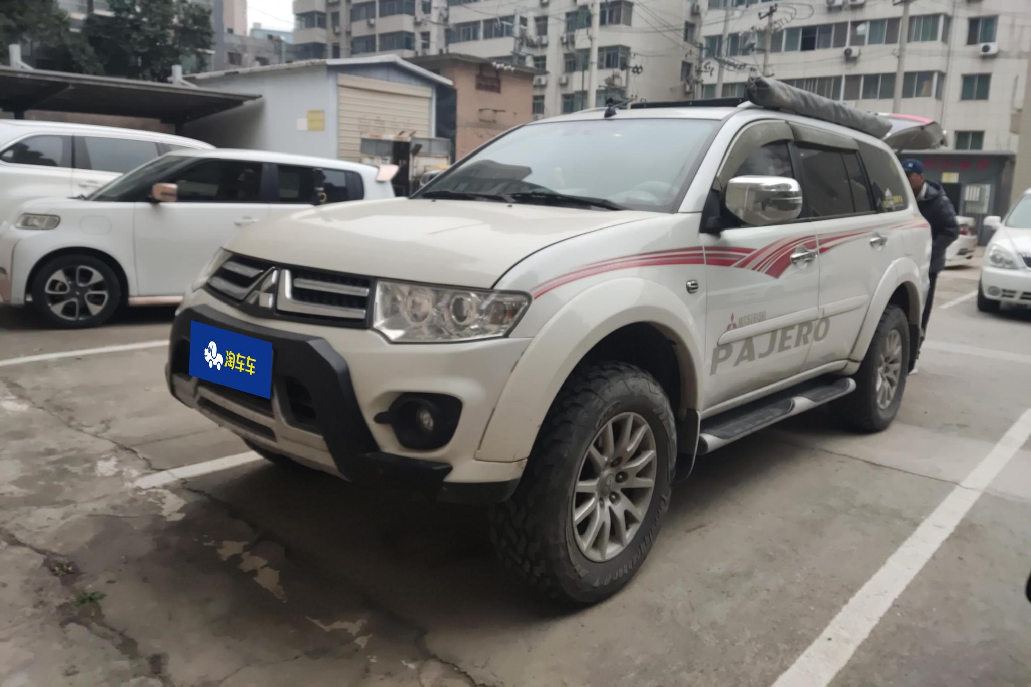 Mitsubishi ·