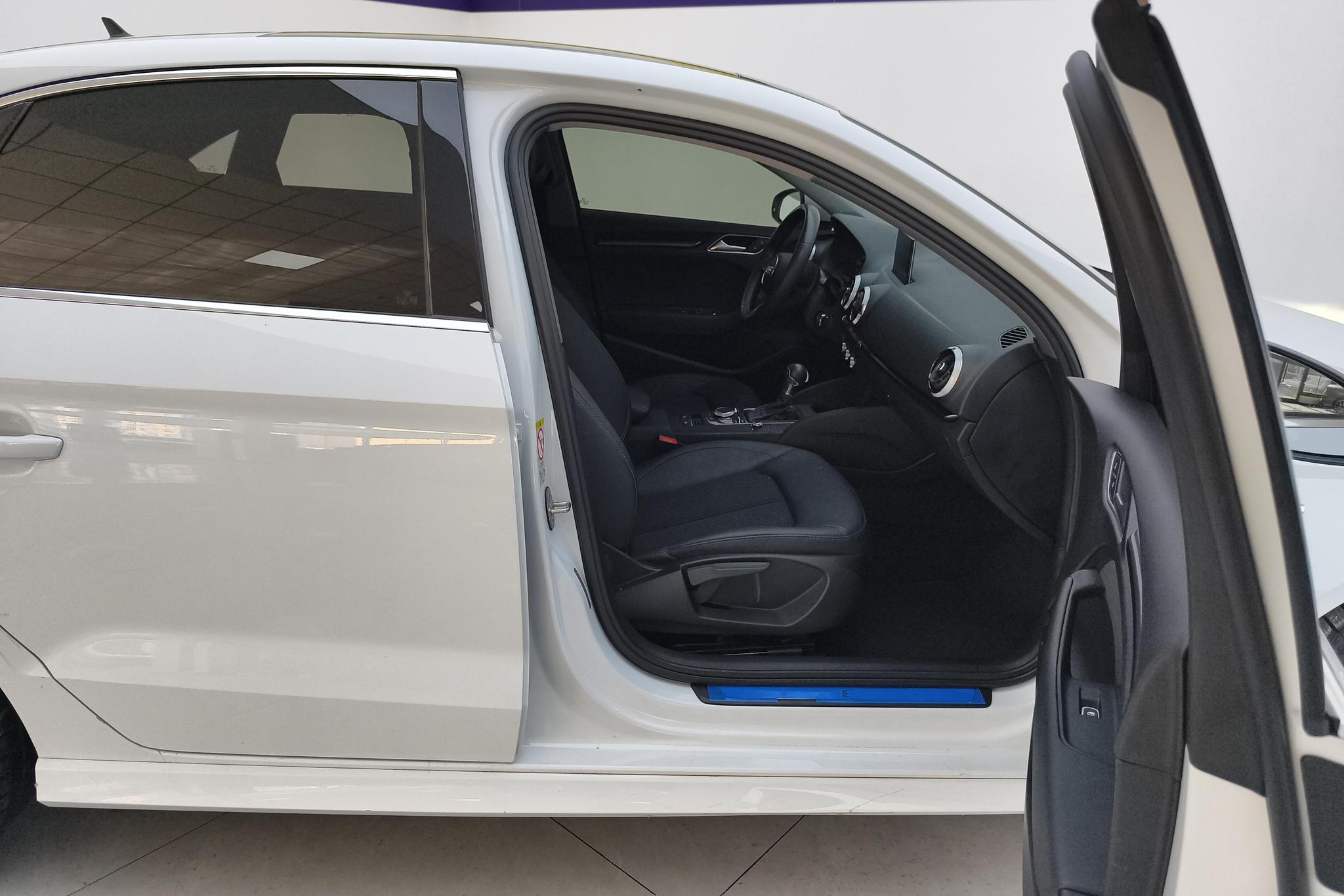 Audi A3 2020 Limousine 35 TFSI Fashion VI