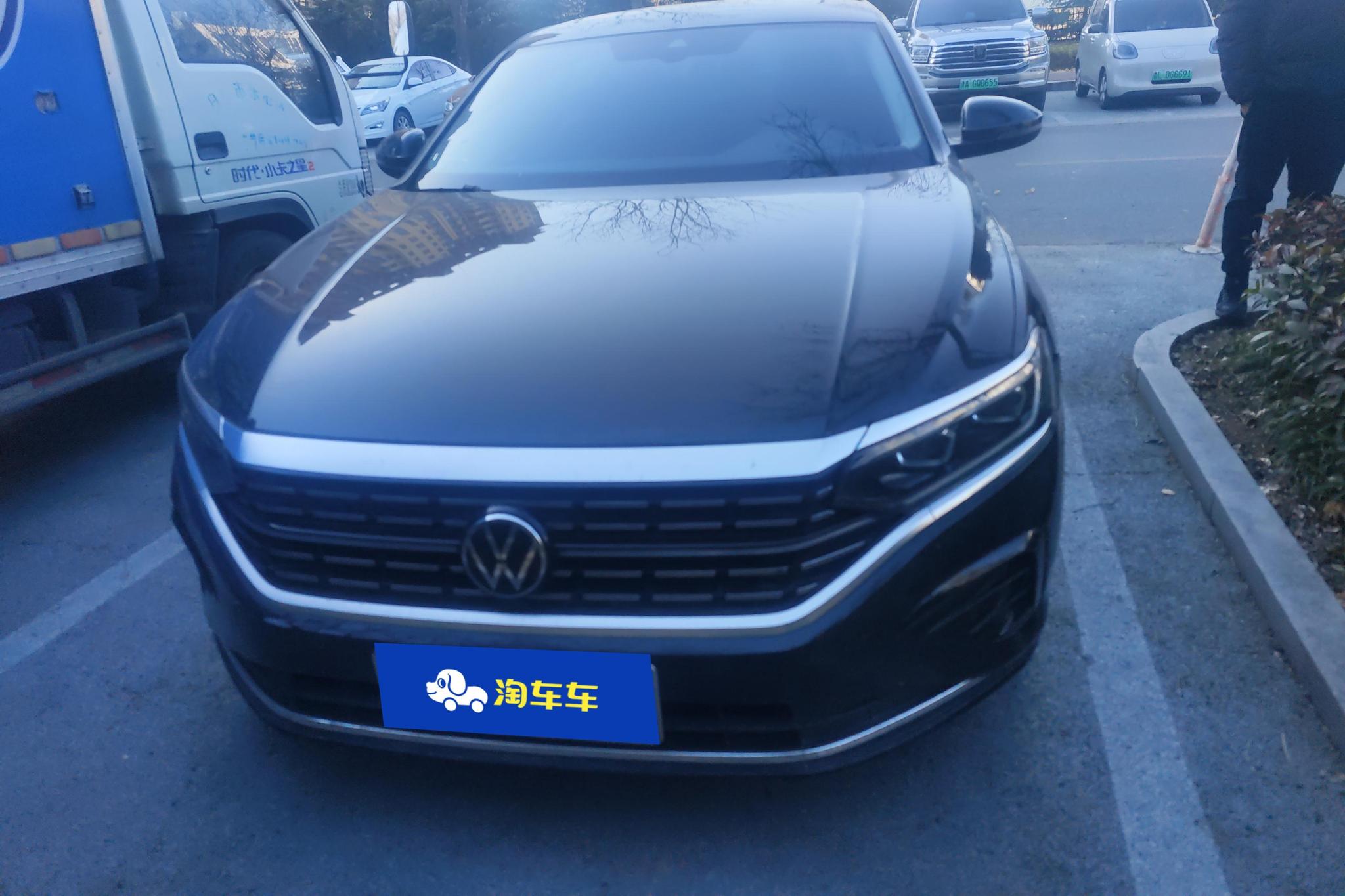 Volkswagen Passat 2022 330TSI Luxury