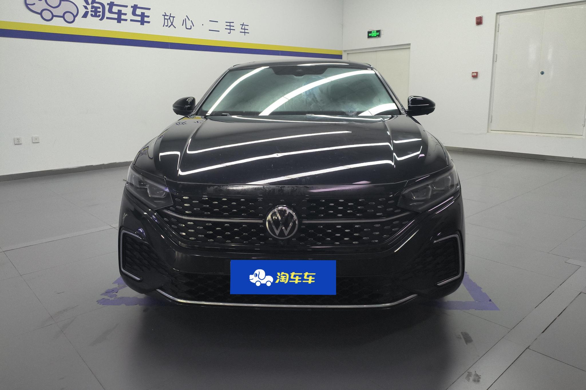 Volkswagen Passat 2024 380TSI Luxury