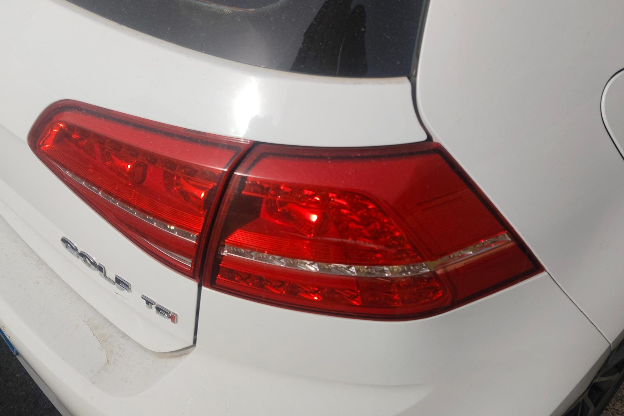 Volkswagen Golf 2016 230TSI AT Luxury