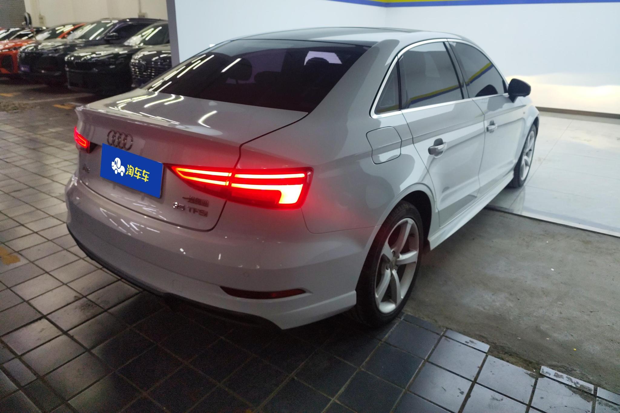 Audi A3 2017 Limousine 35 TFSI Fashion