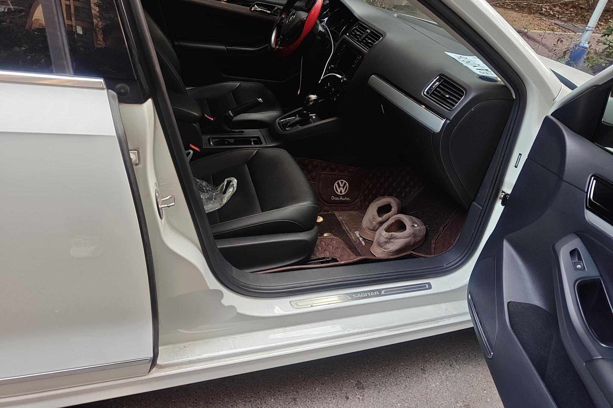 Volkswagen Sagitar 2017 230TSI AT Comfort
