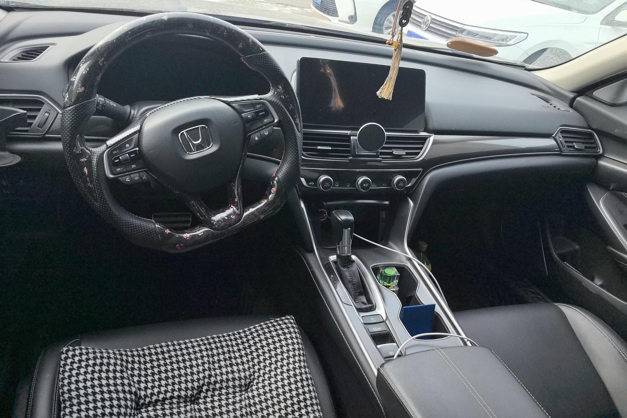Honda Accord id 4437636 из Китая 9