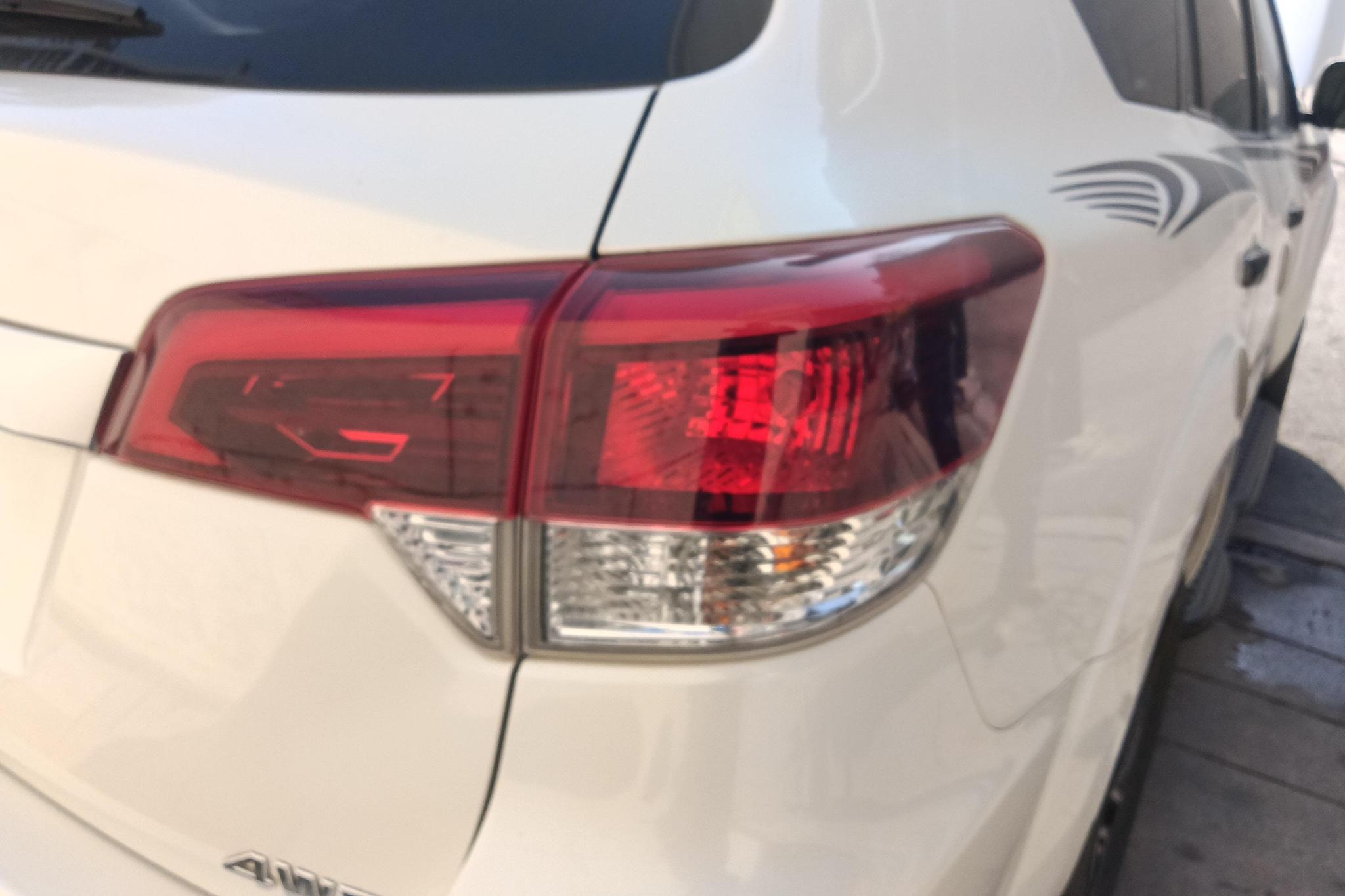 Nissan Terra 2020 2.5L AT Flagship