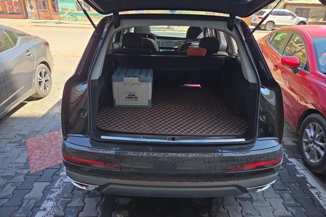 Audi Q7 2023 55 TFSI quattro S line Sport — фото 17