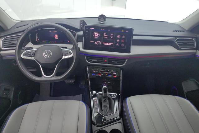 Volkswagen GTE 2023 280 TSI Plus — фото 11