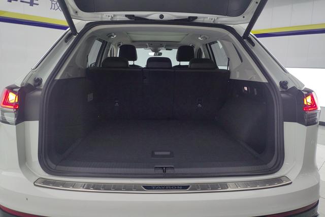 Volkswagen GTE 2023 280 TSI Plus — фото 17