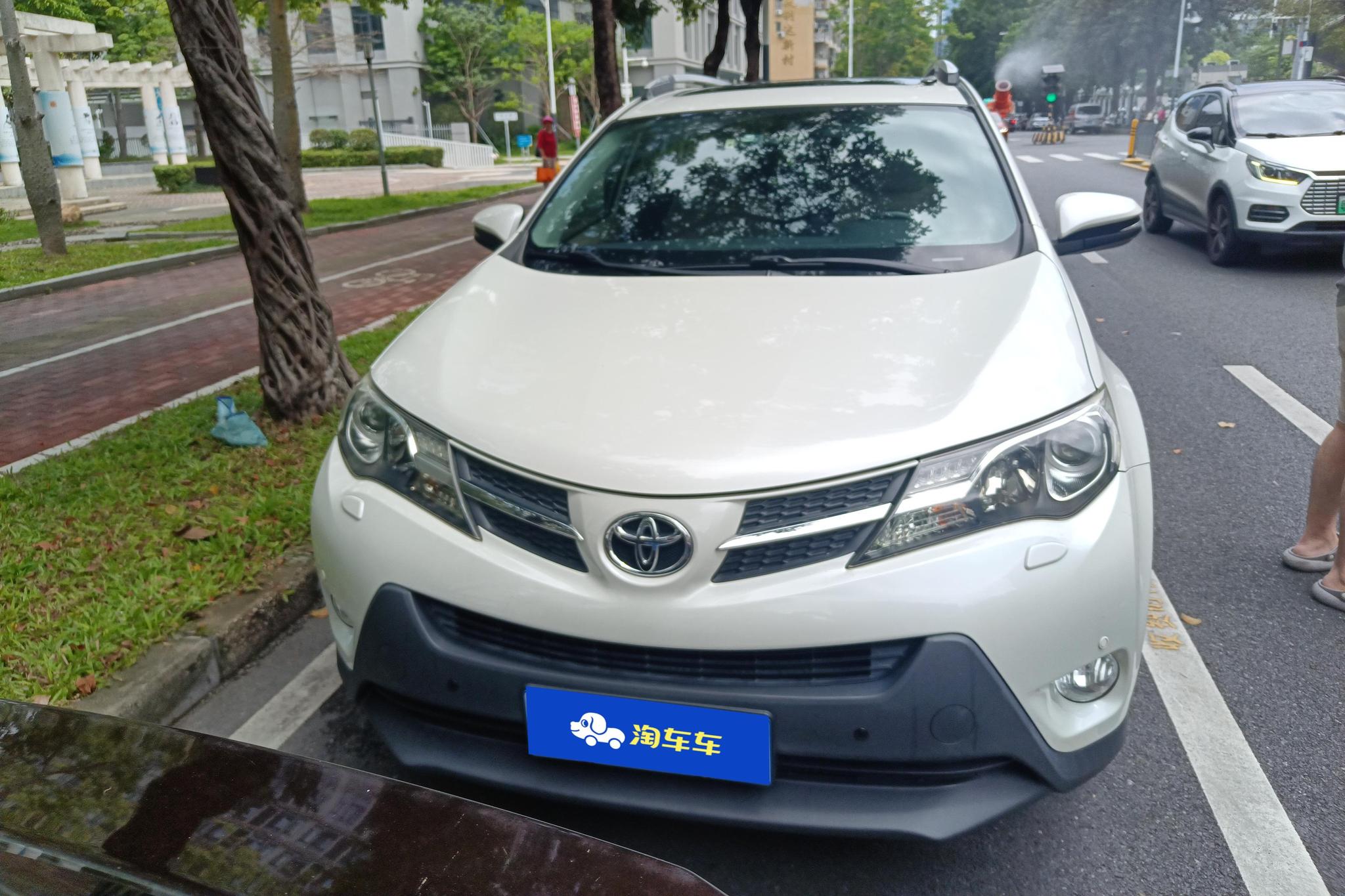 Toyota RAV4 2015 2.5L AT Elite