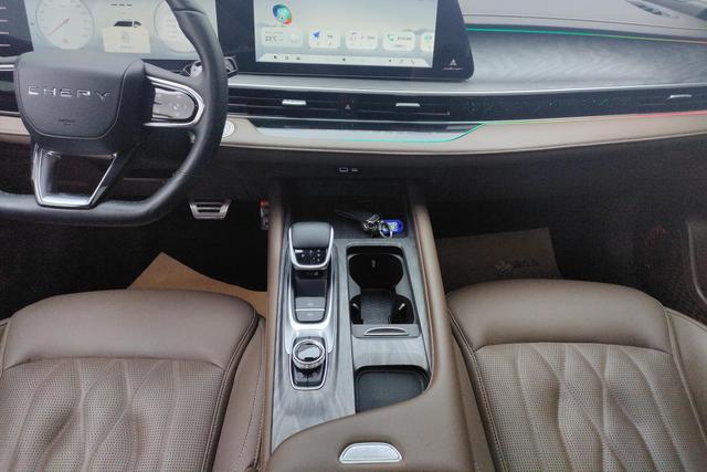 Chery Arrizo 8 2023 2.0 T DCT — фото 10