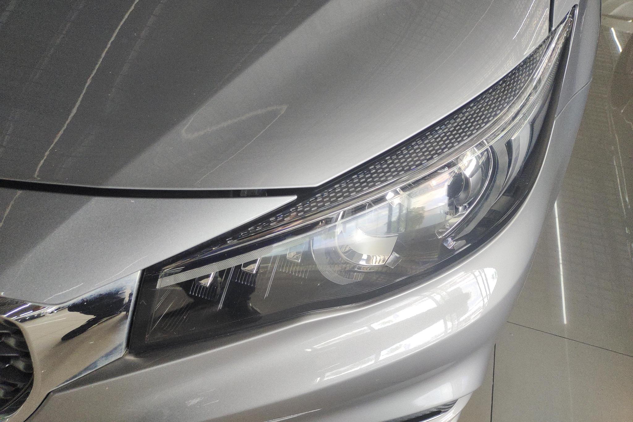 MG 6 2018 20T MT Luxury Smart Connect VI