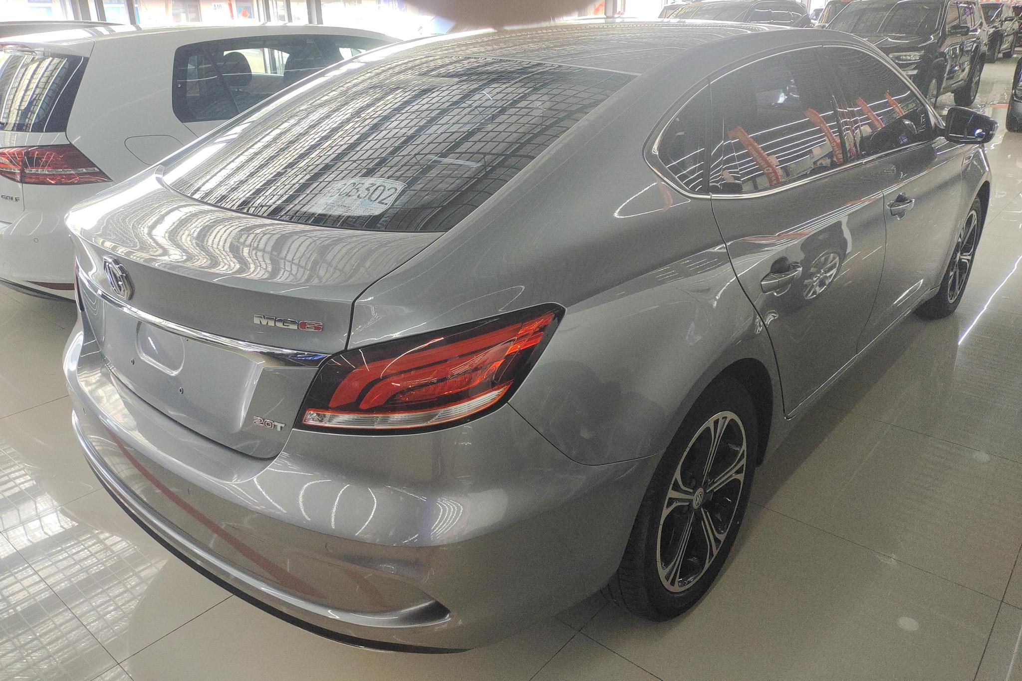 MG 6 2018 20T MT Luxury Smart Connect VI