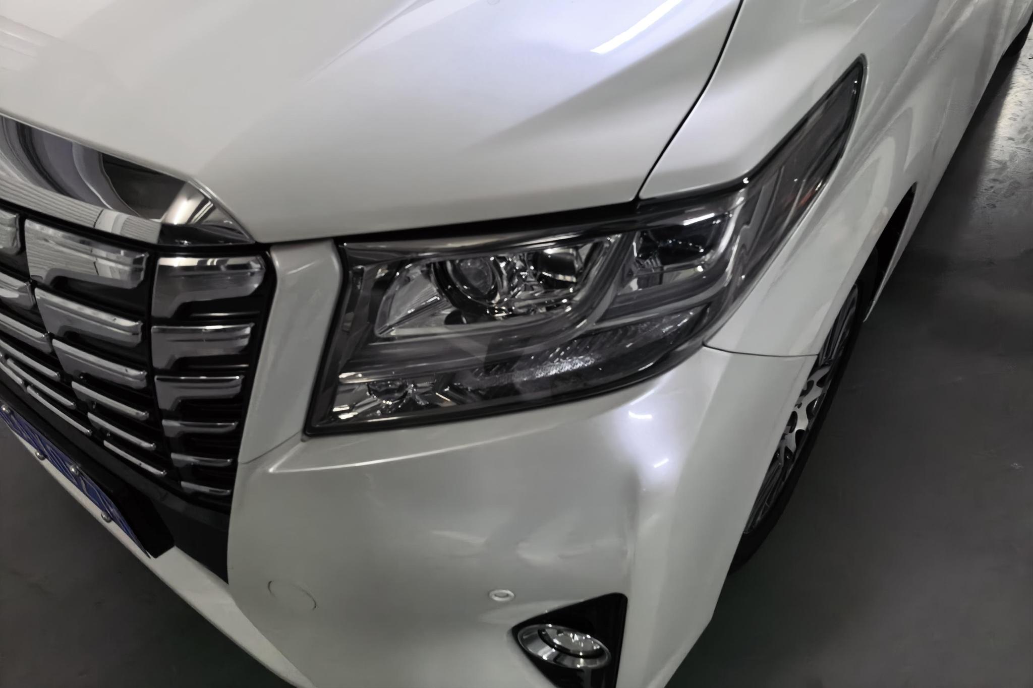 Toyota Alphard 2015 3.5L Luxury