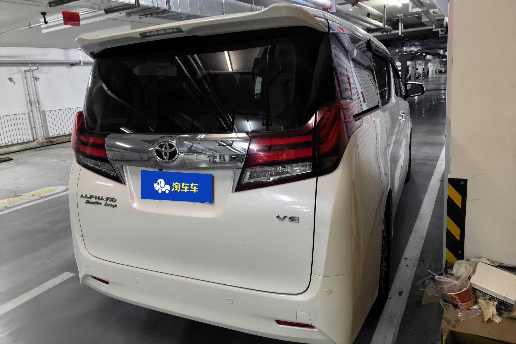 Toyota Alphard 2015 3.5L Luxury