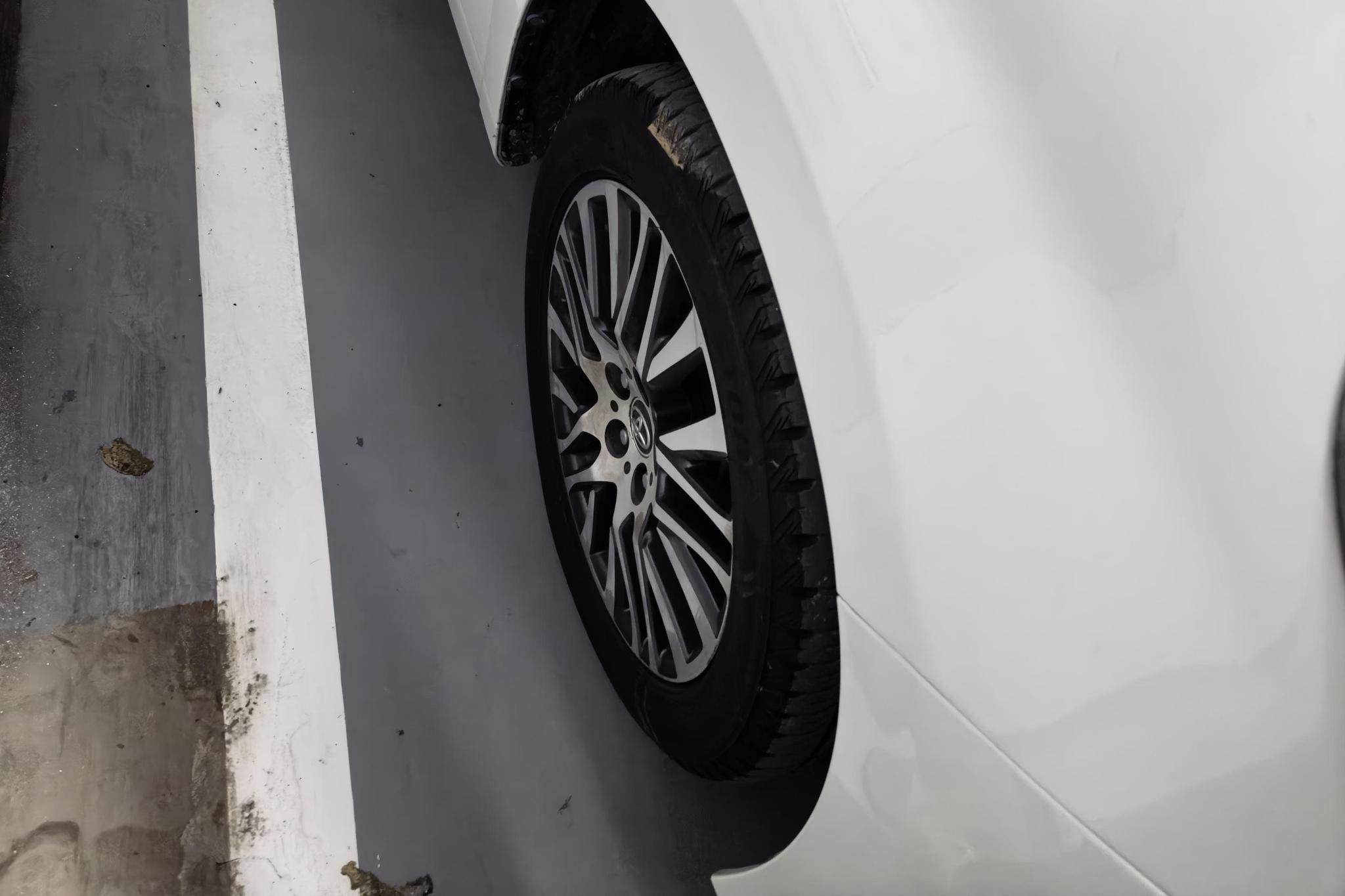 Toyota Alphard 2015 3.5L Luxury