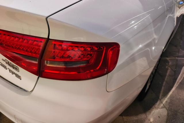 Audi A4L 2016 35 TFSI S line Comfort — фото 7