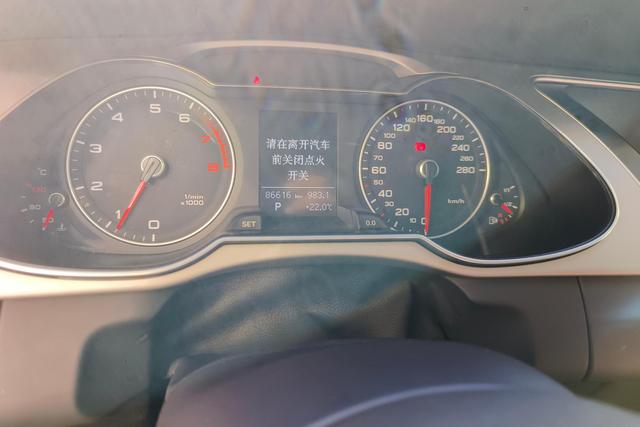 Audi A4L 2016 35 TFSI S line Comfort — фото 13