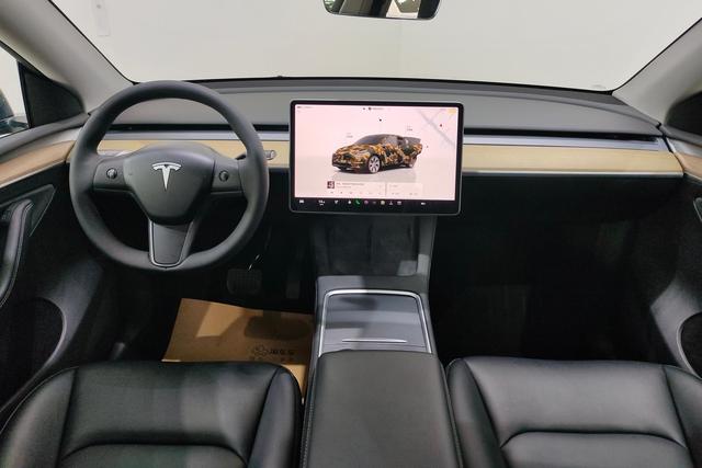 Tesla Model Y 2023 — фото 14