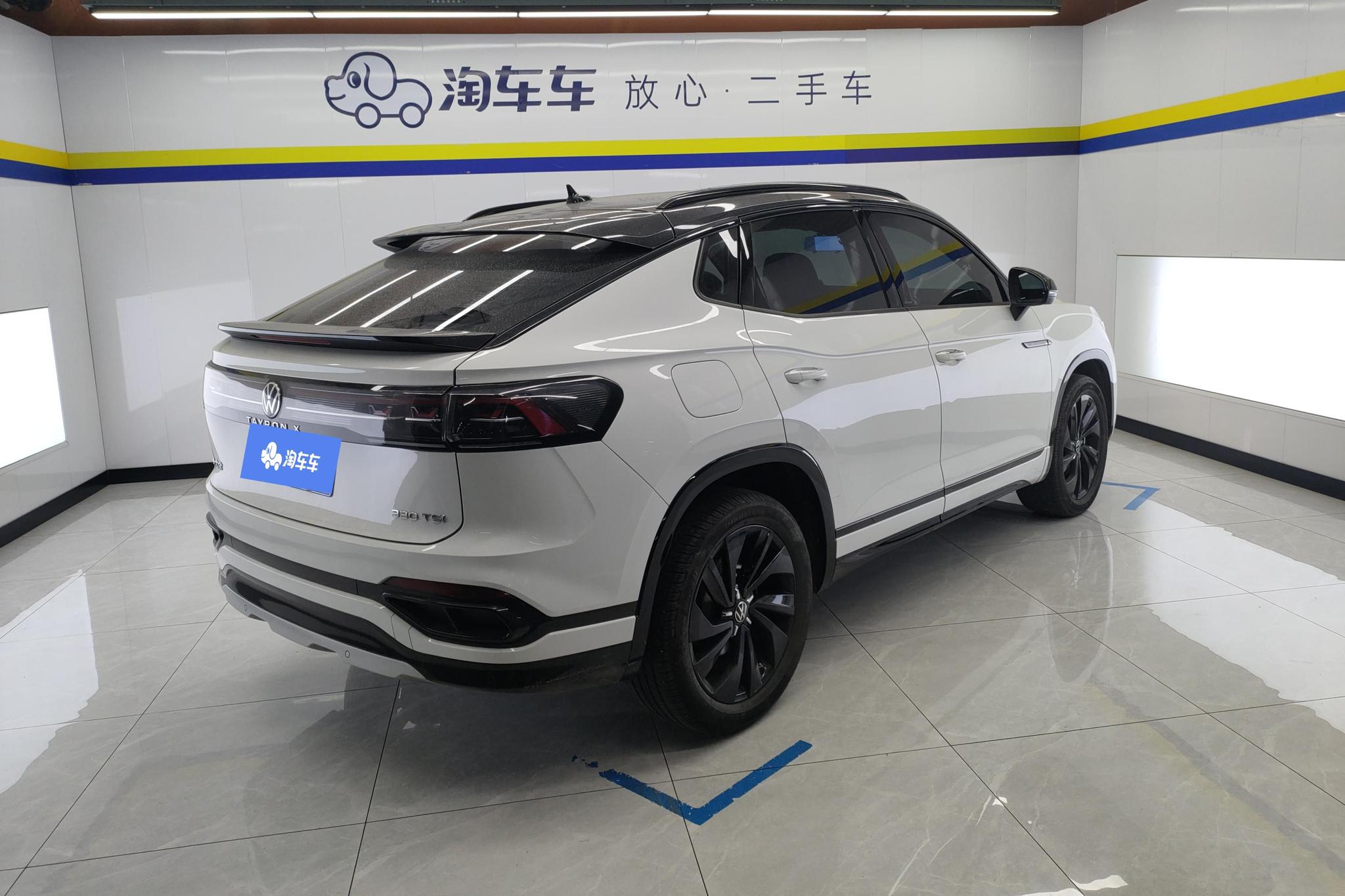 Volkswagen TayronX X 2023 330TSI Luxury