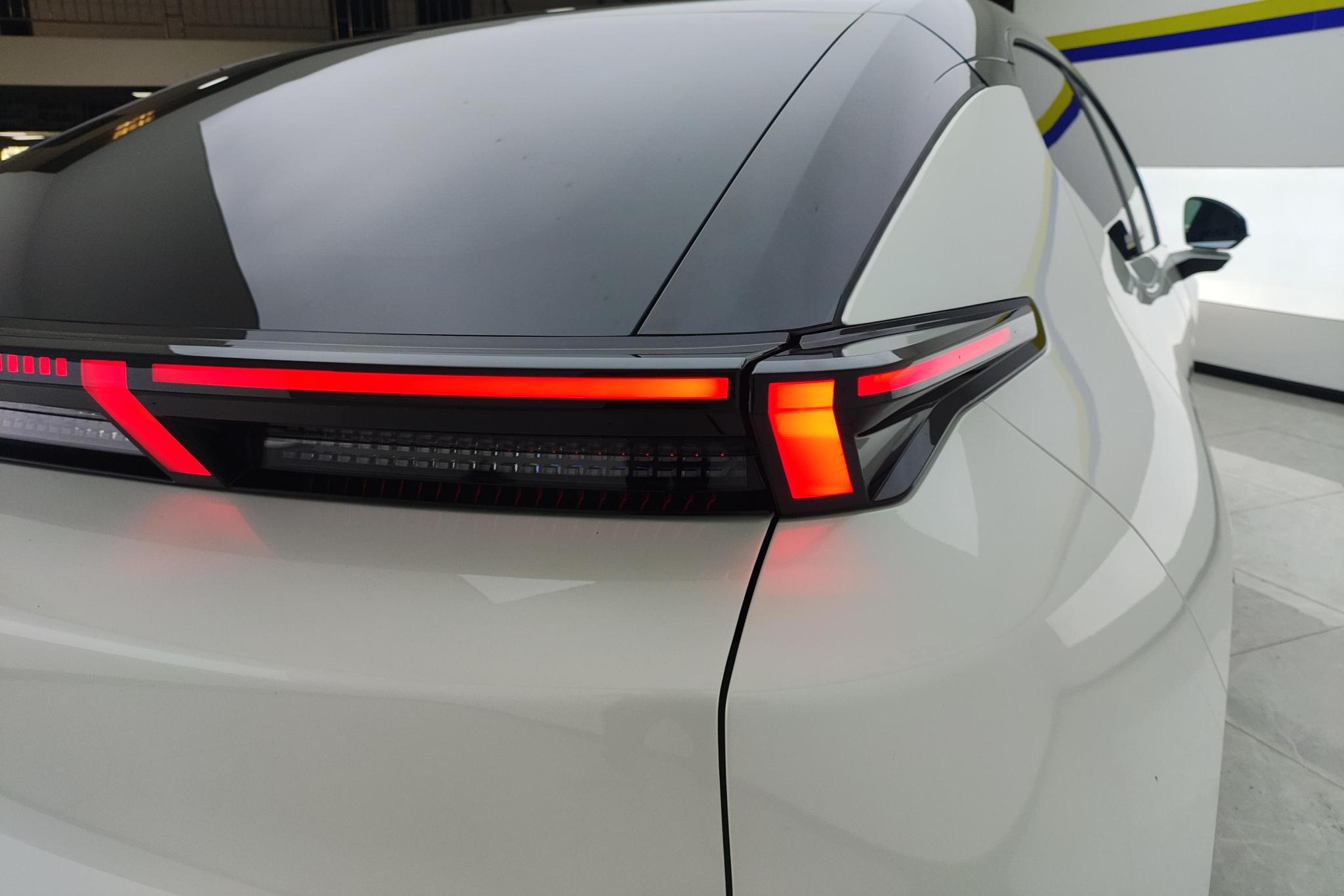 Lynk & Co Z20 2025 530km Max