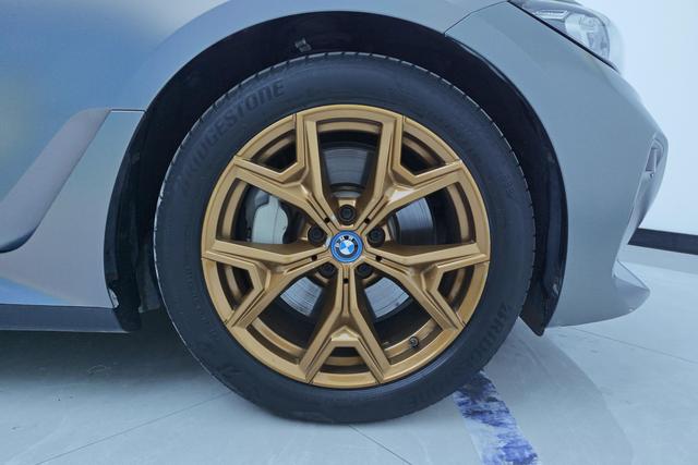 BMW i3 2022 e Drive 35 L — фото 4