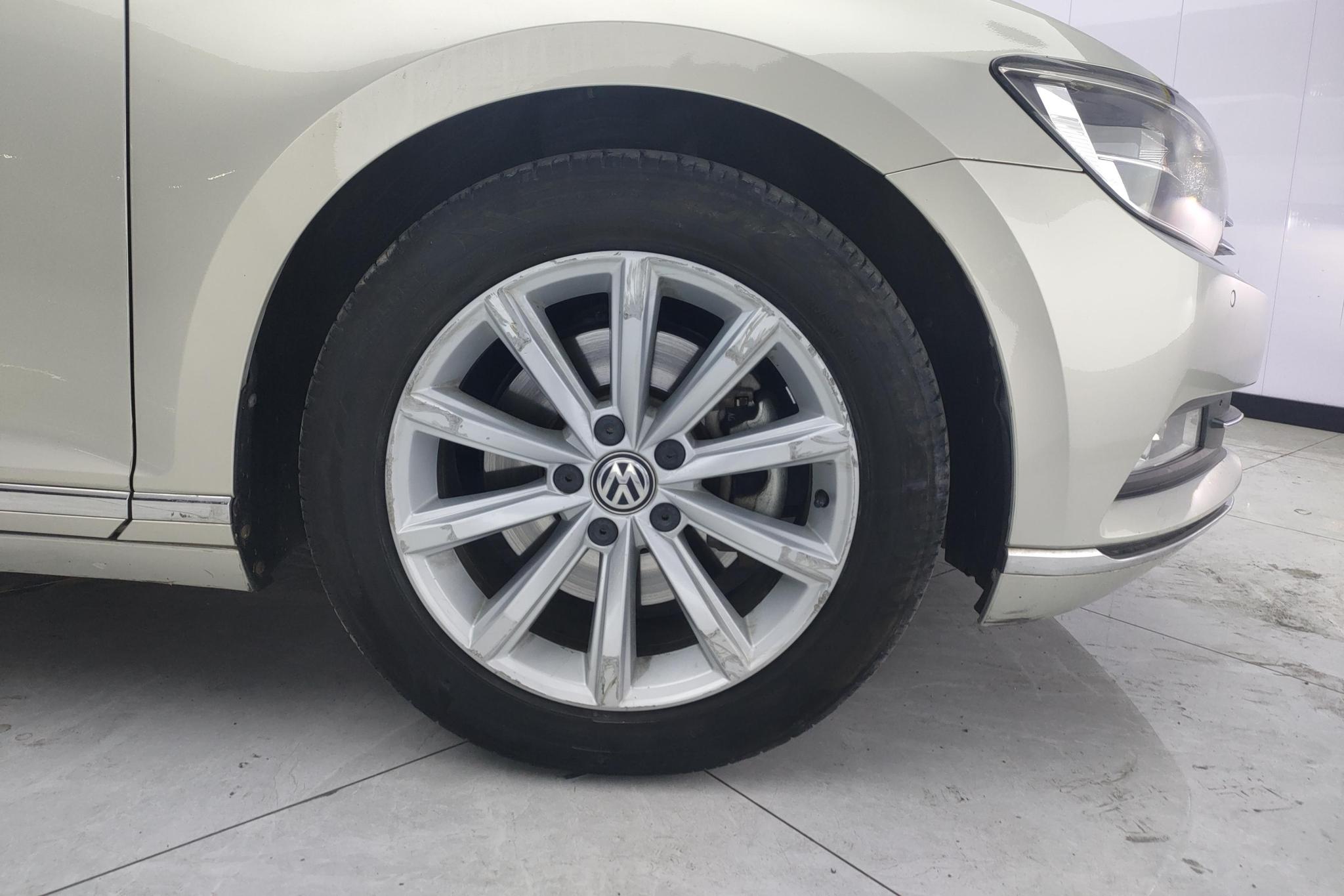 Volkswagen Magotan 2018 330TSI DSG Lead
