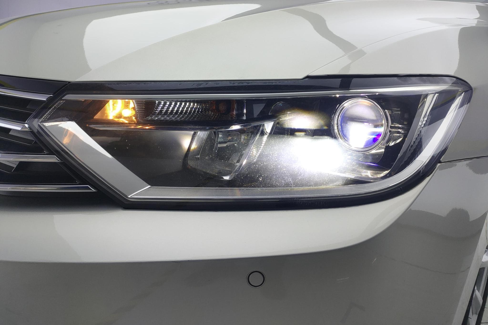 Volkswagen Magotan 2018 330TSI DSG Lead
