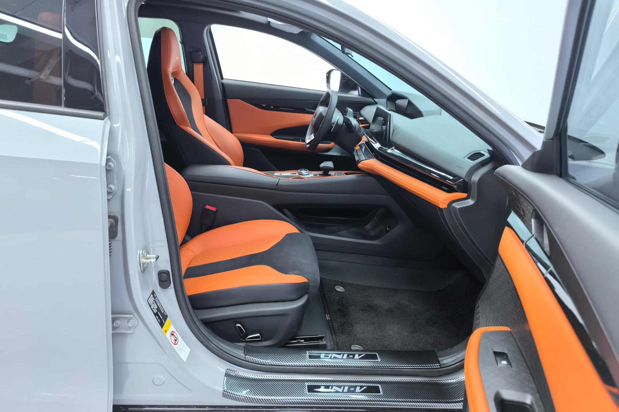 Changan UNI-V 2023 1.5T Sport