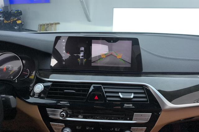 BMW 5-Series 2018 530 Li Leading M — фото 14