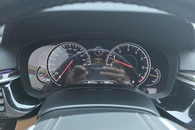 BMW 5-Series 2018 530 Li Leading M — фото 15