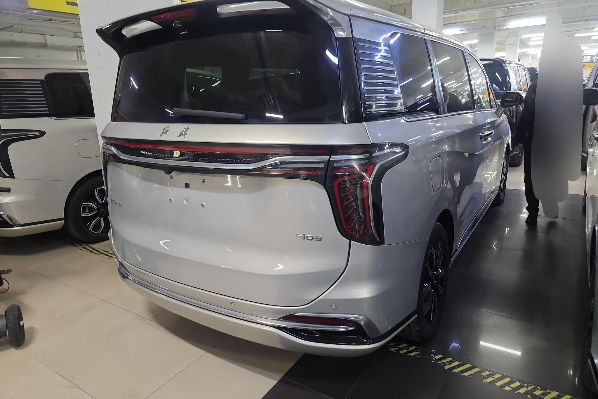 Hongqi HQ9