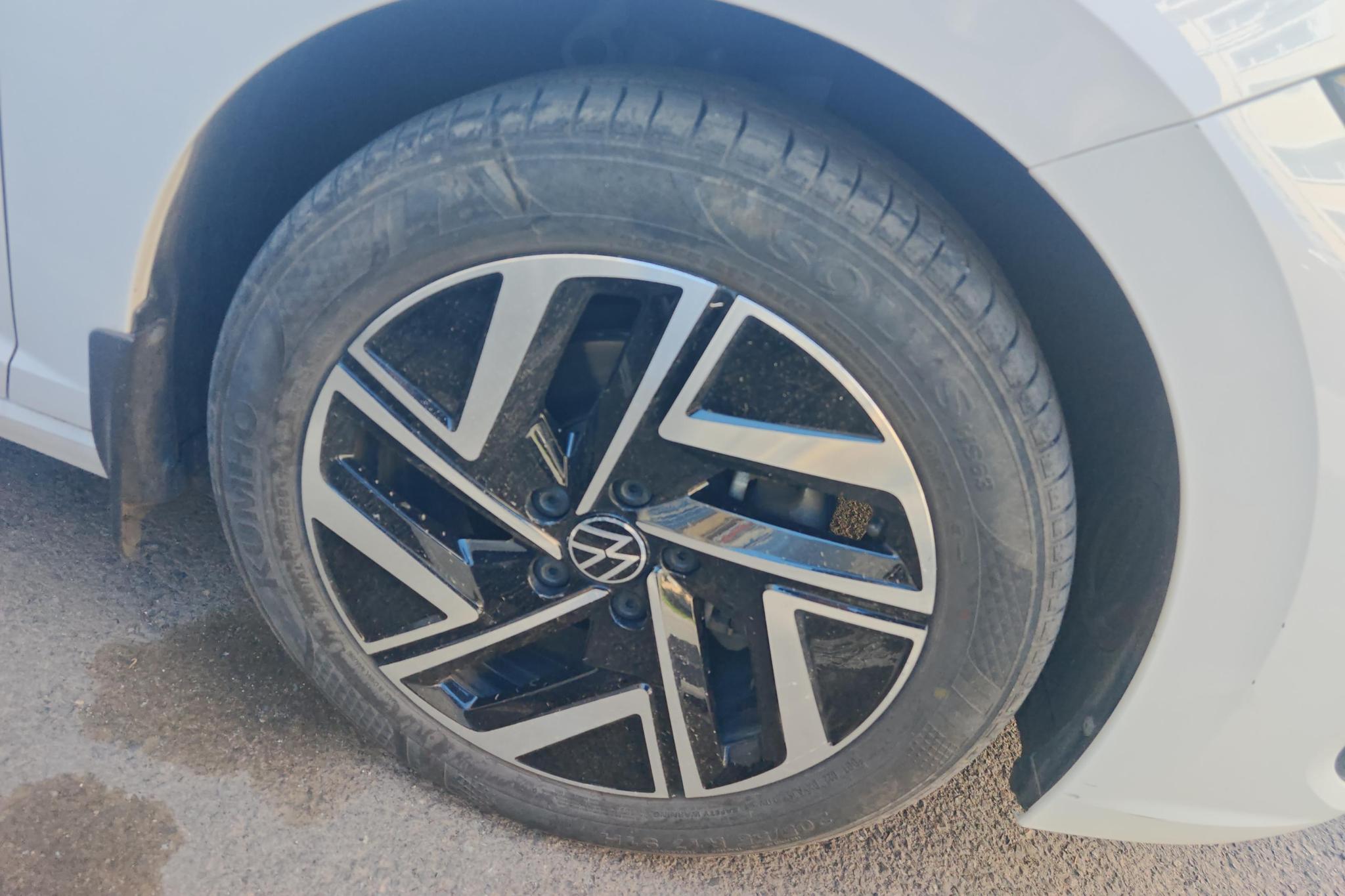 Volkswagen Sagitar 2023 300TSI DSG
