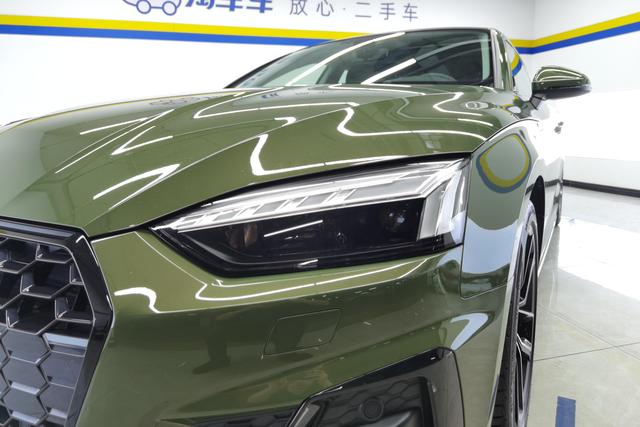 Audi A5 2024 Sportback 40 TFSI — фото 4
