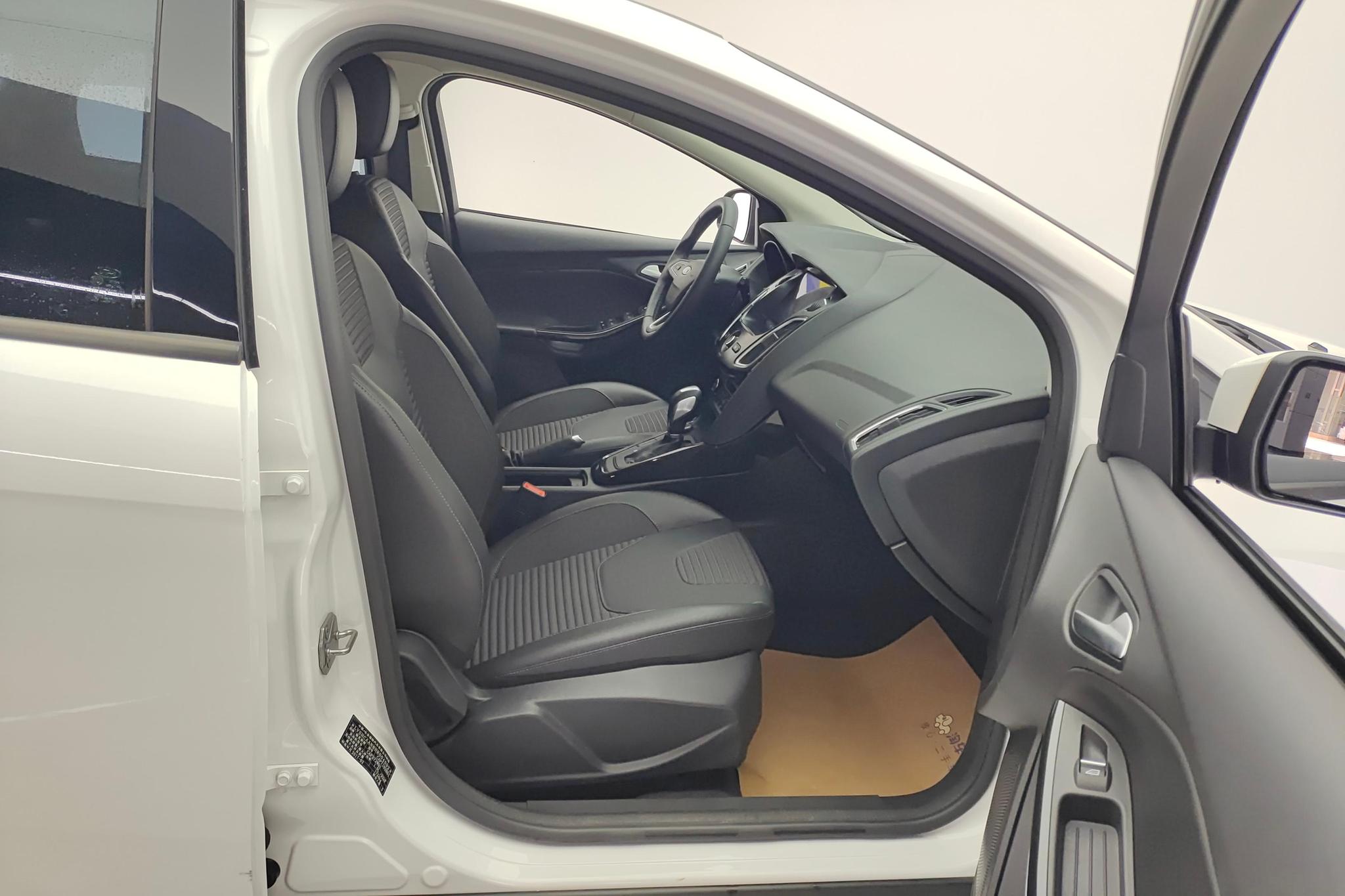 Ford Focus 2017 EcoBoost 125 AT