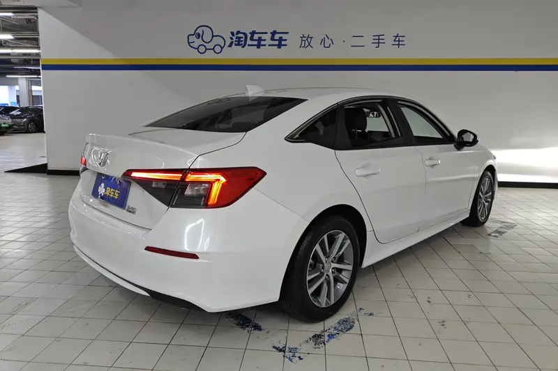 Honda Civic 240 TURBO CVT — фото 3