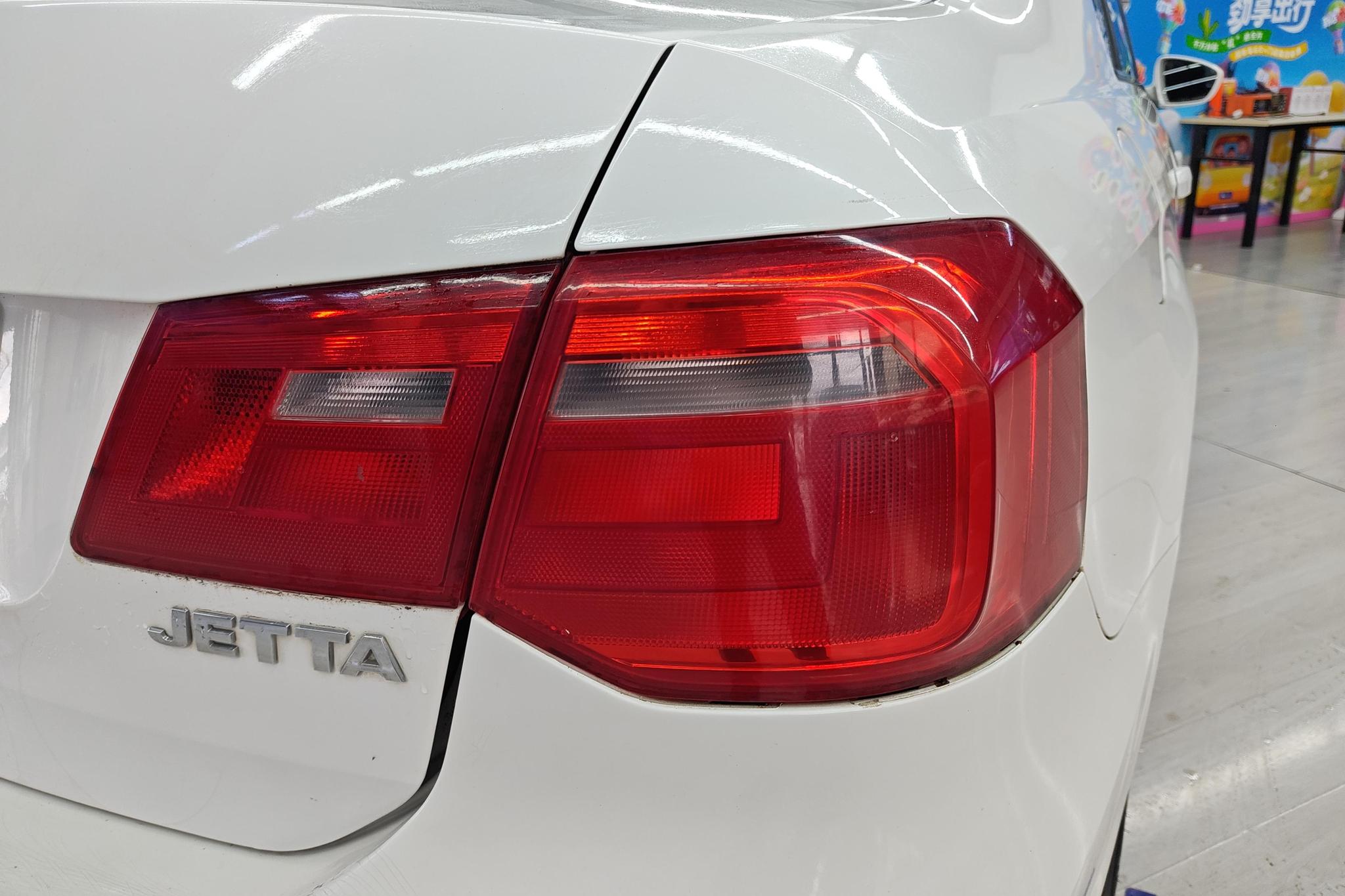 Volkswagen Jetta 2015 1.6L MT Comfort