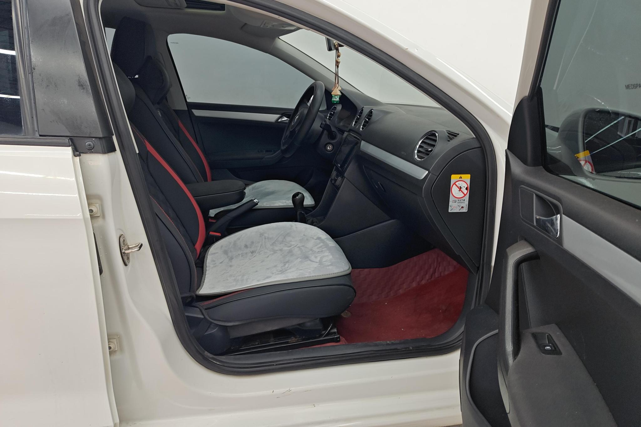 Volkswagen Jetta 2015 1.6L MT Comfort