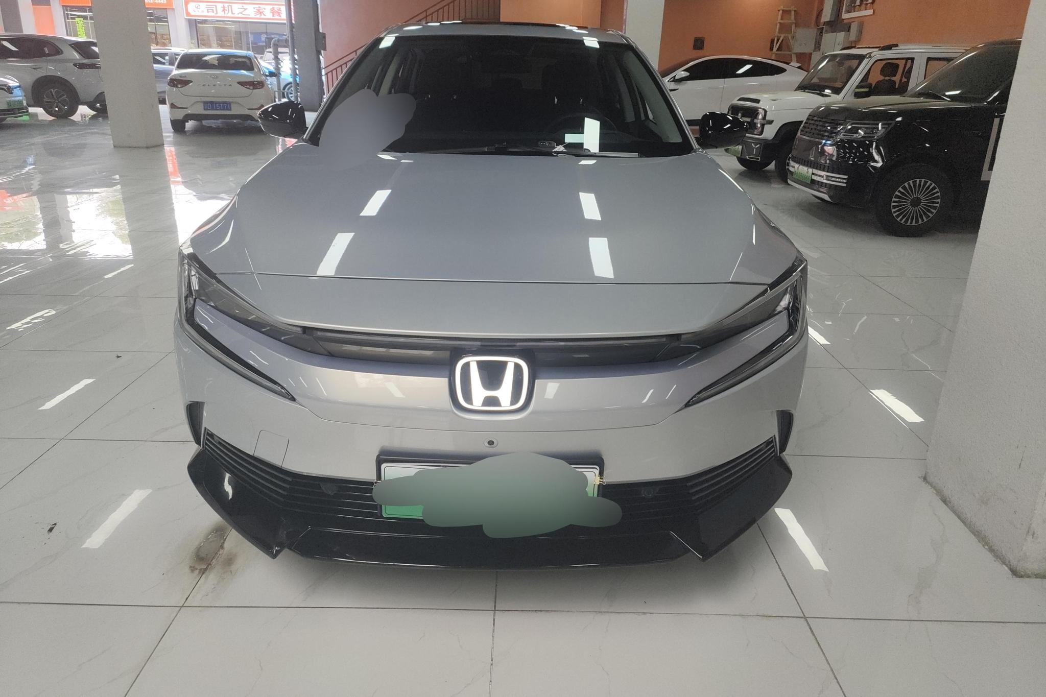 Honda e:NP2 2