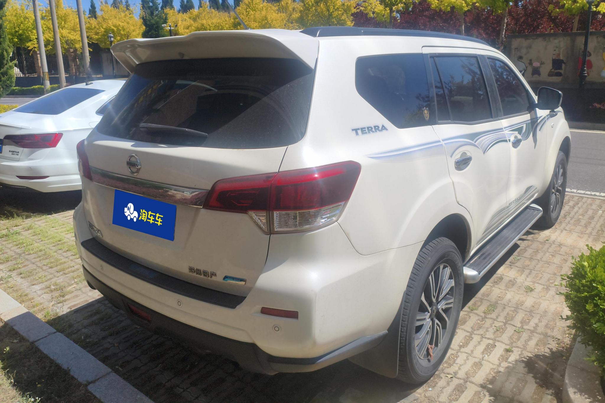 Nissan Terra 2018 2.5L MT Lead