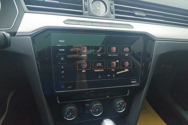 Volkswagen Magotan 2020 280 TSI DSG Comfort — фото 8