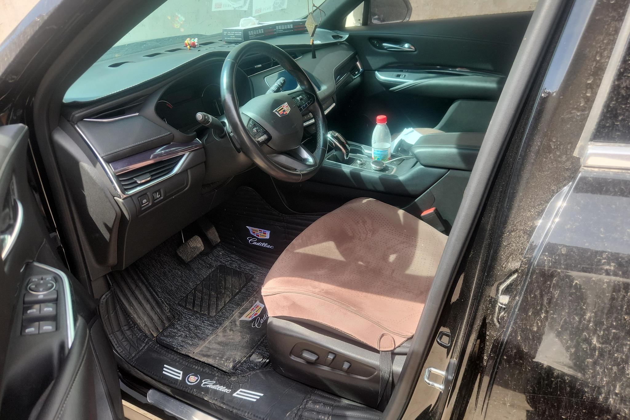 Cadillac XT4 2020 28T