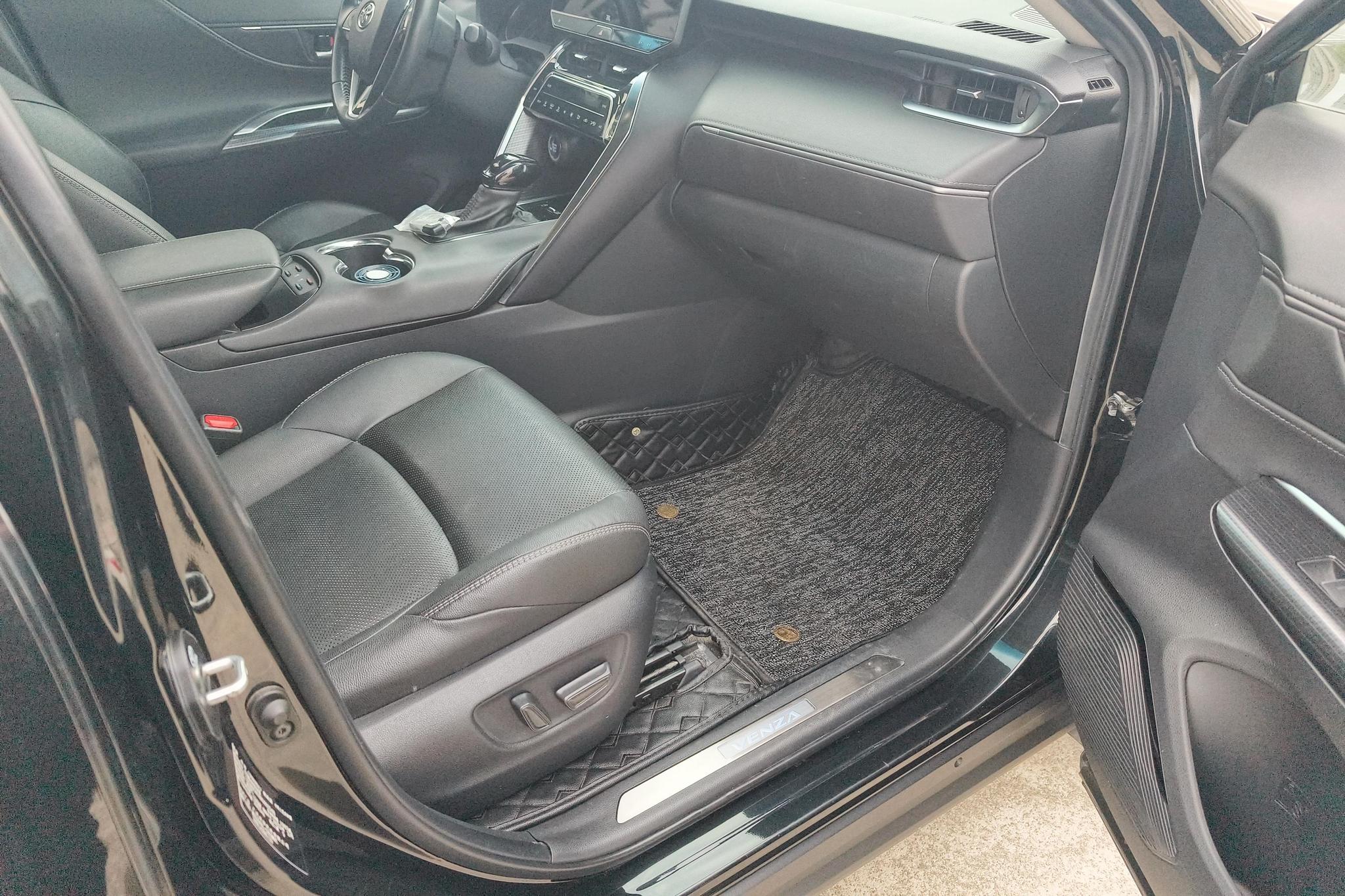 Toyota Venza 2022 2.0L CVT Luxury