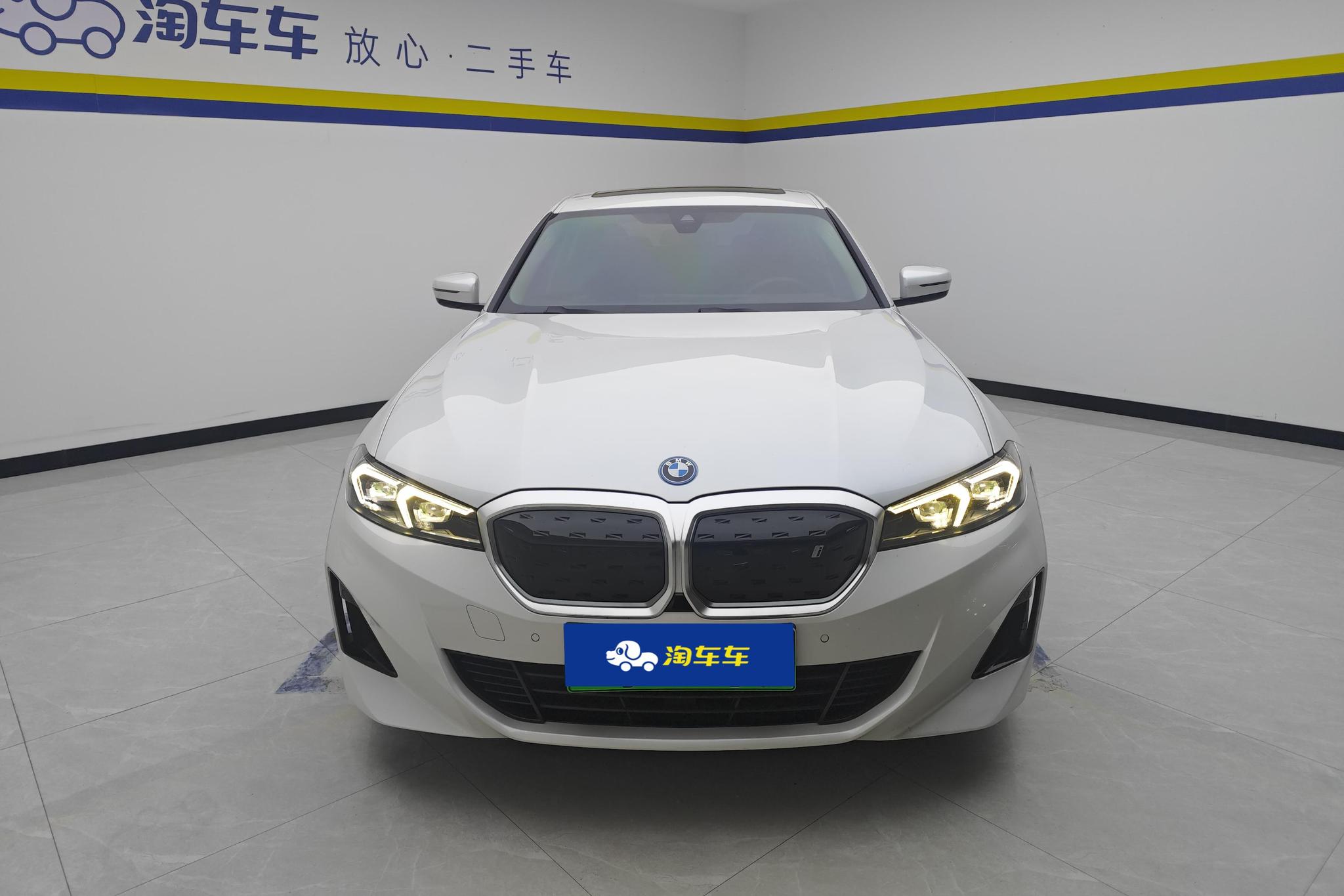 BMW i3 2022 eDrive35L