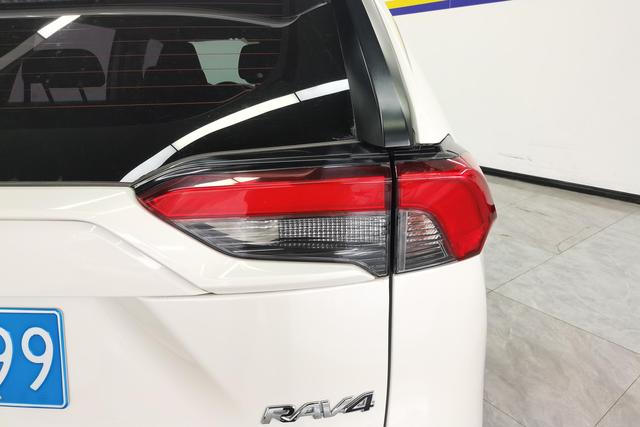 Toyota RAV4 2020 2.0 L CVT 2 WD — фото 5